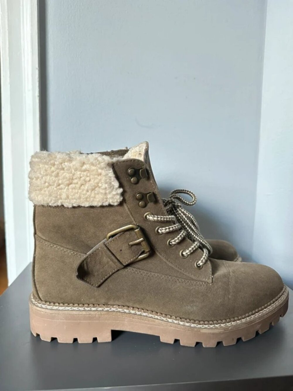 Universal Threads Boots - Picture 4 of 4
